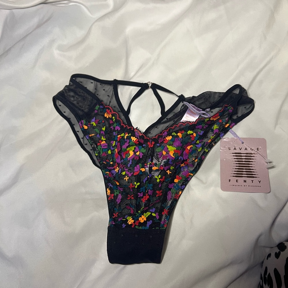 NWT savage x fenty steamy lace Brazilian